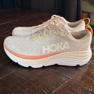Hoka Gaviota 5 Women's Beige and Coral Athletic Shoes 10 wide. EUC!Worn once.